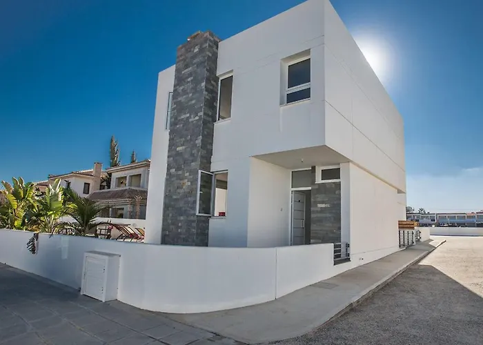 Perle Pe15 By Interhome Protaras