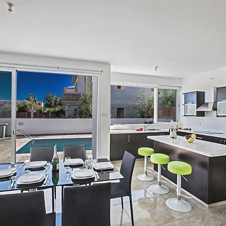Perle Pe15 By Interhome