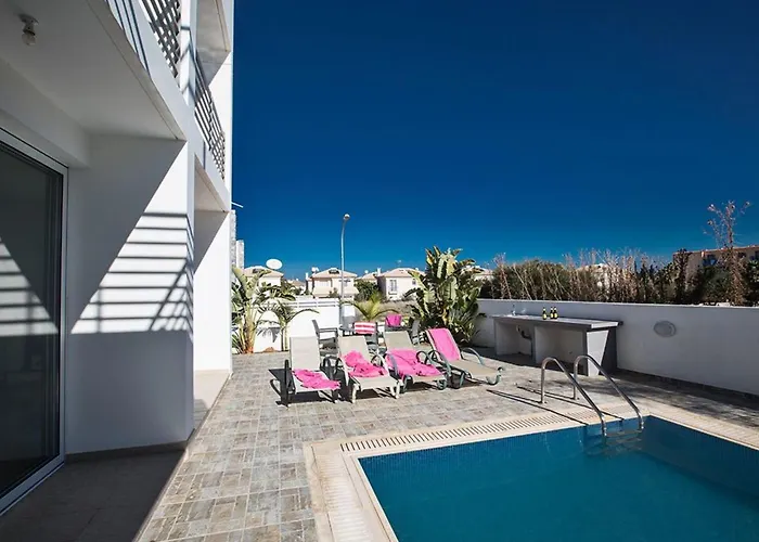 Сasa de vacaciones Protaras Perle Pe15 By Interhome *